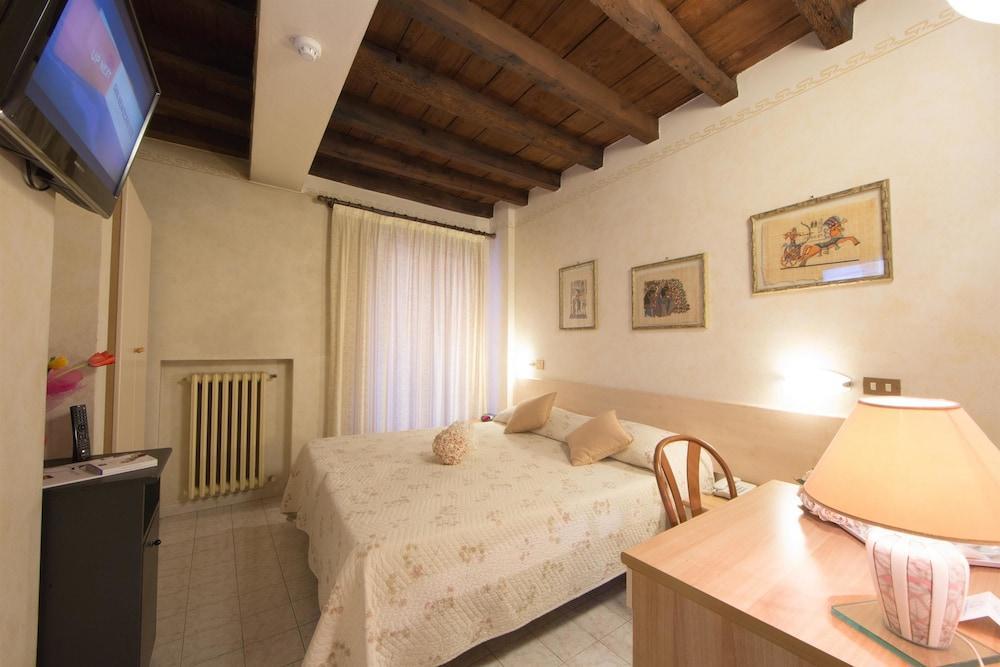 Best Western Hotel Libertà Modène Extérieur photo